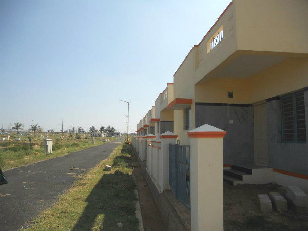 4 ಲಕ್ಷ ಮನೆಗಳು