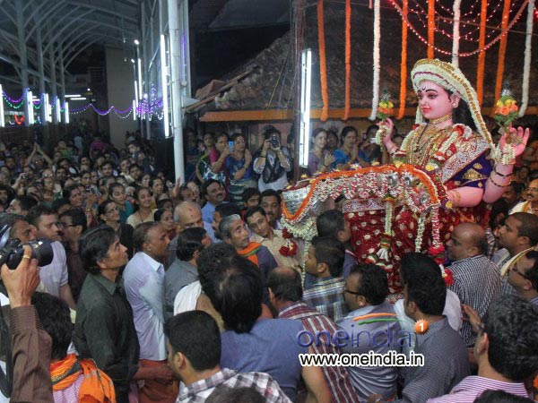 ಮಂಗಳೂರು ಶೋಭಾಯಾತ್ರೆಯ ಚಿತ್ರಗಳು