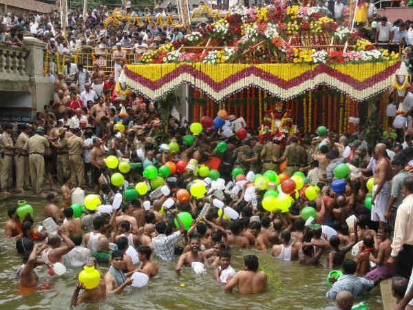 ಪುಣ್ಯ ಸ್ನಾನ