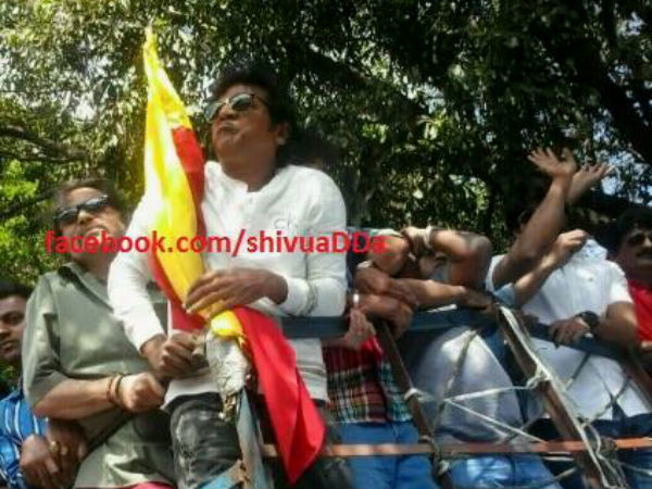 ಬೈಕ್ ಸವಾರರ ತಂಡದ ಮೆರವಣಿಗೆ ಭರಾಟೆ