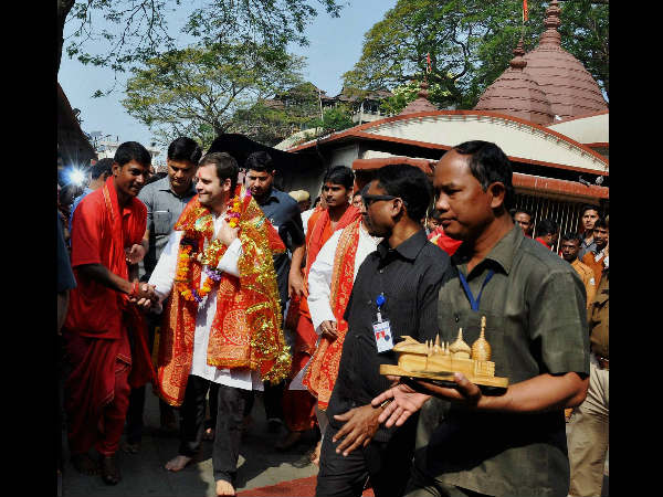 ಗುವಾಹಟಿಯಲ್ಲಿ ರಾಹುಲ್ ದೇಗುಲ ಭೇಟಿ