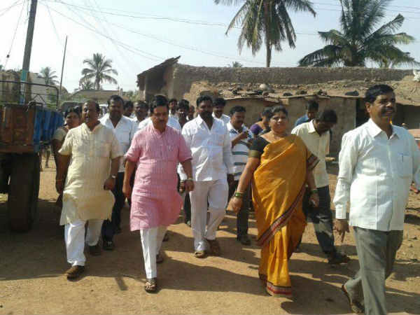 ಪಾದಯಾತ್ರೆ ಮೂಲಕ