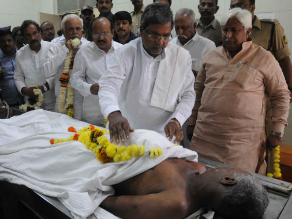 ರೈತ ಆತ್ಮಹತ್ಯೆ ವಿವಾದ