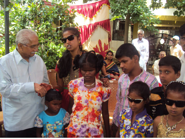 ಬಡ ವಿದ್ಯಾರ್ಥಿಗಳಿಗೆ ಮೀಸಲು: