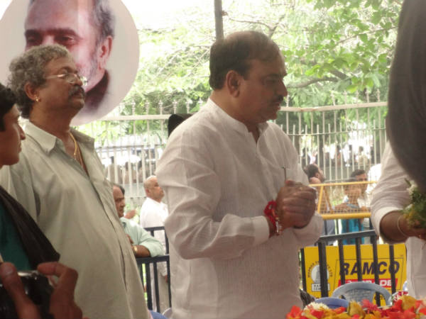 ಕೇಂದ್ರ ಸಚಿವ ಅನಂತಕುಮಾರ್ ನಮನ