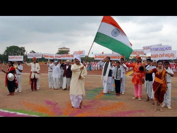 `ಕತ್ತಿ`ವರಸೆಗೆ ವಿರೋಧ
