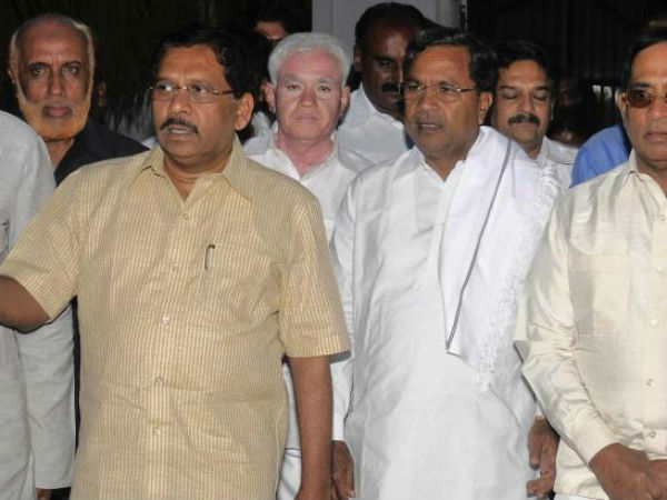 ಒಬ್ಬರು ದೆಹಲಿಯಲ್ಲಿ, ಇನ್ನೊಬ್ಬರು ಗುಲ್ಬರ್ಗದಲ್ಲಿ