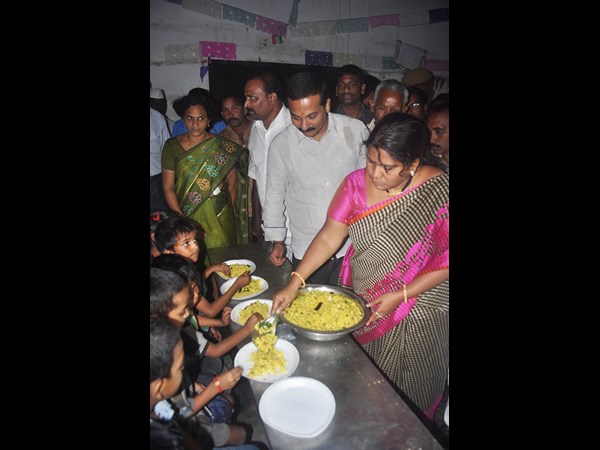 ನಿರಾಶ್ರಿತರ ಶಿಬಿರ ಸ್ಥಾಪನೆ