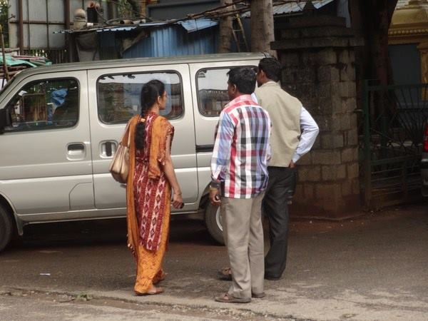 ಮಾತನಾಡದೇ ದೂರ ಸರಿದರು