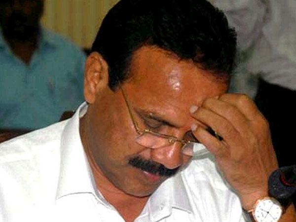 ದೊಡ್ಡ ಖಾತೆ, ಲಕ್ಷಾಂತರ ನೌಕರರು