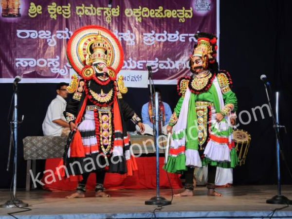 ಮಂಗಳೂರು ತಂಡದಿಂದ ಯಕ್ಷಗಾನ