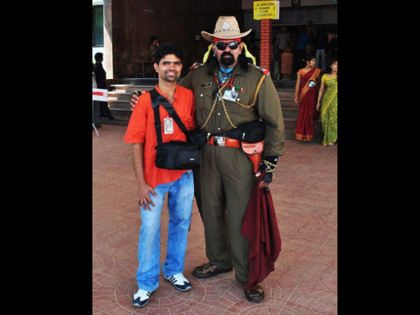 ಆರ್ ಕೆ ನಾಯಕ್ ಜೊತೆ ಅಭಿಮಾನಿ