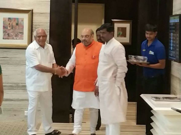 ಕುಮಾರಕೃಪಾದಲ್ಲಿ ವಾಸ್ತವ್ಯ