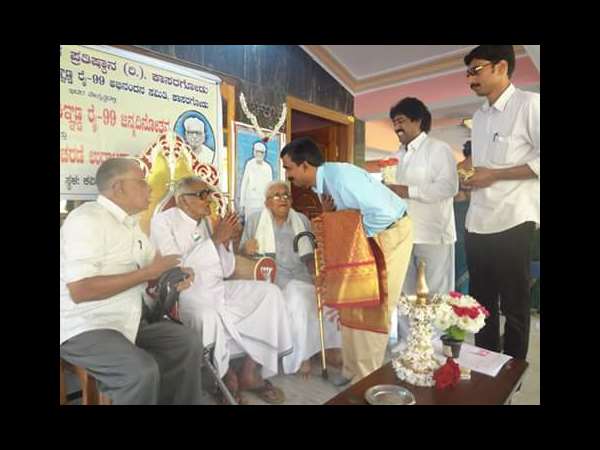 ಕಾವ್ಯ ಇಲ್ಲವೇ ಗದ್ಯ ಸಾಕಷ್ಟು ಕಸುವಿನಿಂದ ಕೂಡಿರುತ್ತದೆ