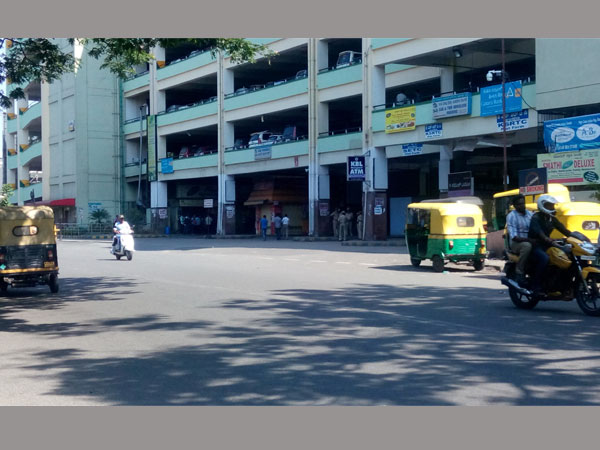 ಆ ದೇವರು ಕೊಟ್ಟು ನೋಡ್ತಾನೆ. ಏನೂ ಕೊಡದೇ ನೋಡ್ತಾನೆ