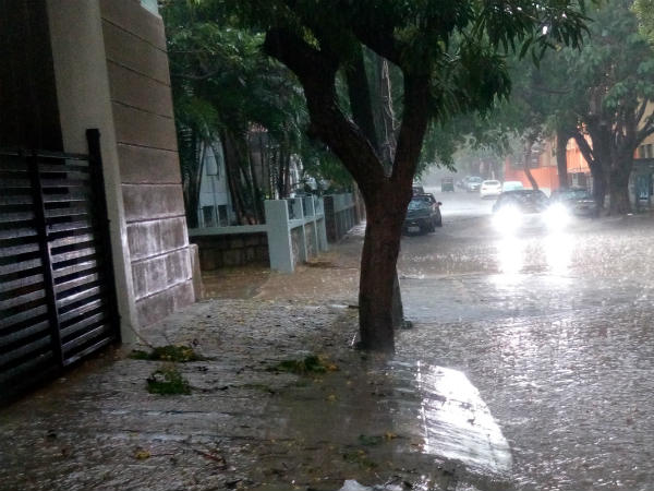 ನಿವಾಸಿಗಳ ಪರದಾಟ