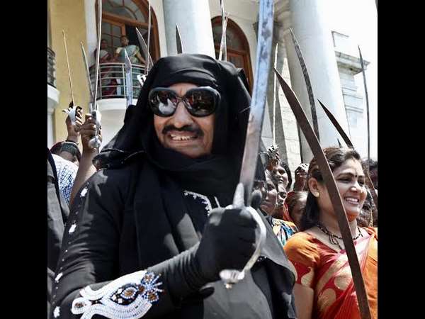 ಹೆಣ್ಣು ಮಕ್ಕಳ ಸ್ಥಾನದಲ್ಲಿ ನಿಂತು ಯೋಚಿಸಿ