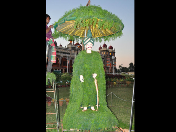 ನಾಲ್ವಡಿ ಕೃಷ್ಣರಾಜರ ಪ್ರತಿಮೆ ಜೊತೆಗೆ ಮತ್ತೇನಿದೆ?