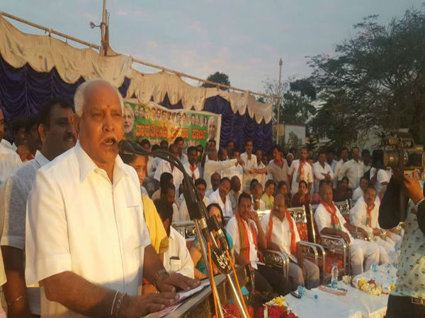 ಬಿಎಸ್ವೈ ಹಿಂದೆ ದಂಬಾಲು ಬಿದ್ದ ಸ್ಥಳೀಯ ಮುಖಂಡರು