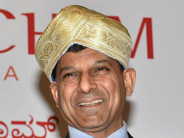 ಪೇಟ ತೊಟ್ಟ ರಾಜನ್