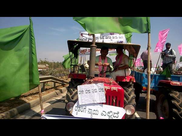 ಕೋಲಾರದ ರೈತರಿಗೆ ಸಿಕ್ಕಿದ್ದು ಲಾಠಿ ಏಟು
