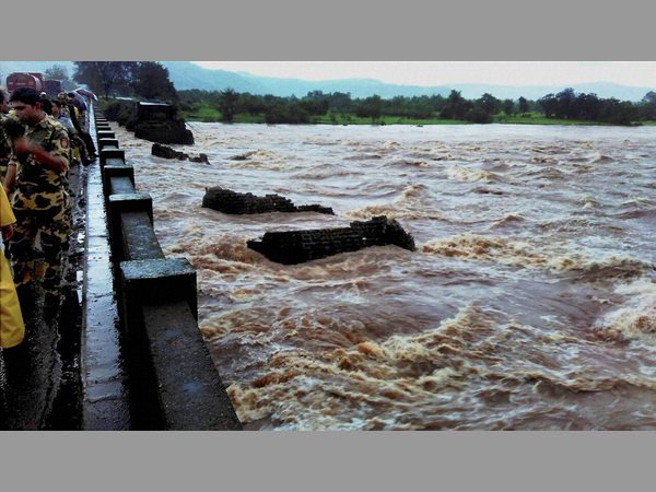 ಶೇ. 80 ಸೇತುವೆ ಧ್ವಂಸ