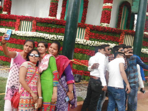 ಸೆಲ್ಫಿ ಕ್ರೇಜ್