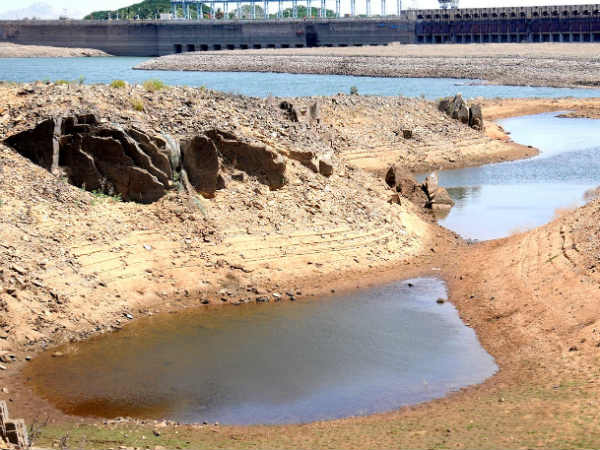 ಬದುಕು ಮೂರಾಬಟ್ಟೆ