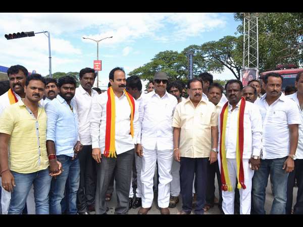 ವಾಟಾಳ್, ಸಾರಾ, ಪ್ರವೀಣ್ ಶೆಟ್ಟಿ