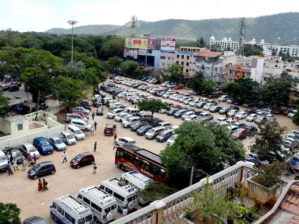 ಹರಿದು ಬಂದ ಪ್ರವಾಸಿಗರು