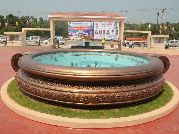 ಸಚಿನ್ ತೆಂಡೂಲ್ಕರ್, ಫಡ್ನವೀಸ್ ಗೈರು..