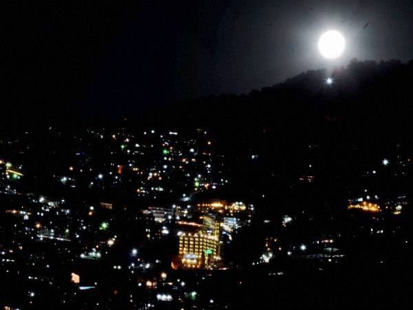 ಪೂರ್ಣ ಚಂದಿರ ಎಷ್ಟು ಚೆಂದ
