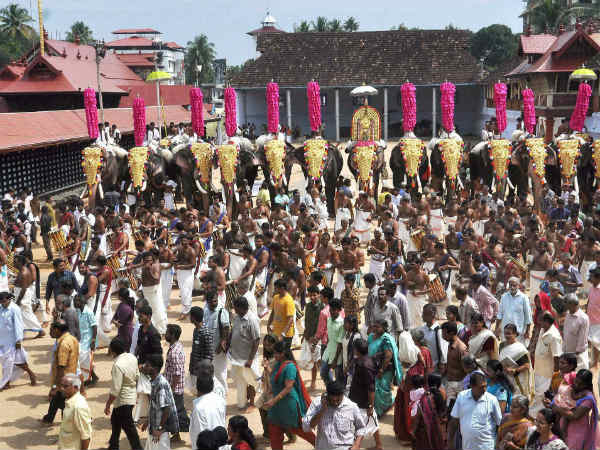 ನಿಯಂತ್ರಿಸಲು ಕಣ್ಣು ಚುಚ್ಚುತ್ತಾರೆ