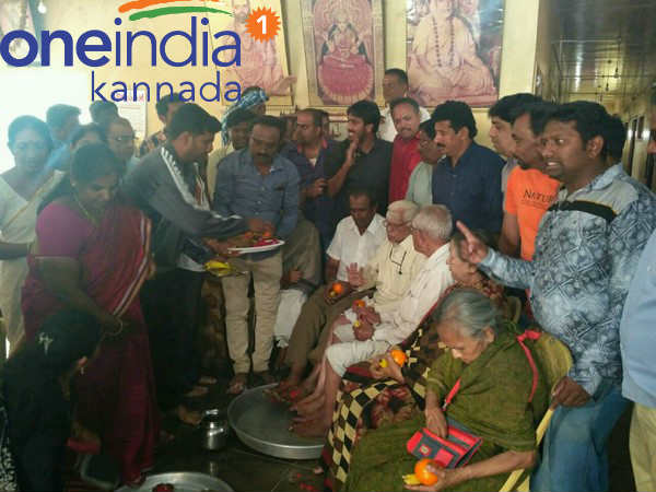 ವೃದ್ಧರ ಪಾದತೊಳೆದು ಪೂಜೆ!