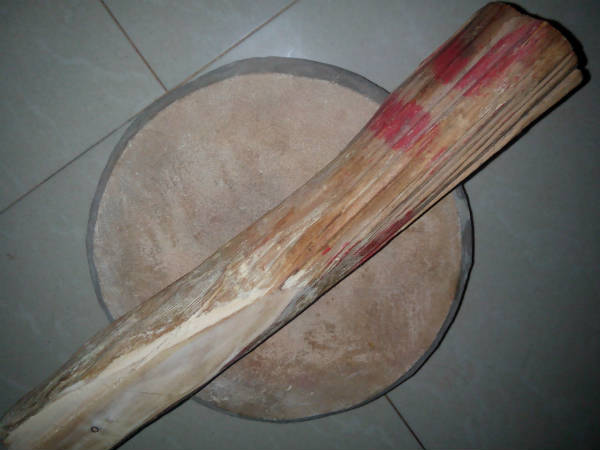 ಶ್ರೀಗಂಧದ ಕೊರಡಿನಿಂದ ಶಿವಲಿಂಗ