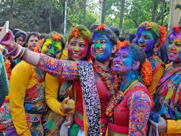 ಹೆಂಗೆಳೆಯರ ಹೋಳಿ ಮತ್ತು ಜಿಲೇಬಿ ಸ್ಪರ್ಧೆ!