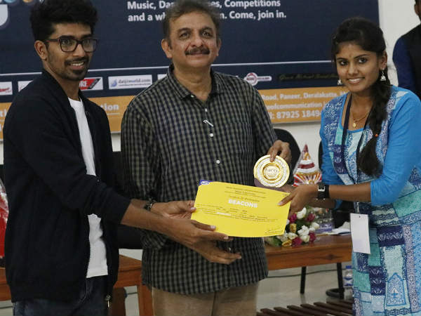 ಸಾಮಾಜಿಕ ಮಾಧ್ಯಮದಿಂದ ಹೊರಬನ್ನಿ