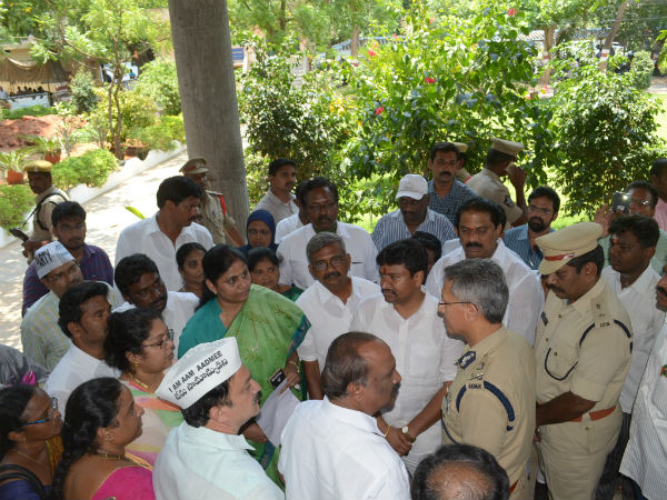 ಏನಾಯಿತೋ ಏನೋ ಹಣ ನೀಡುವುದನ್ನು ನಿಲ್ಲಿಸಿದರು