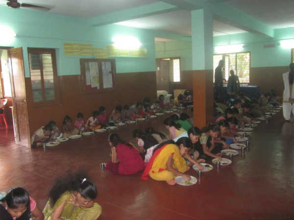 ತುಂಬಾ ಖುಷಿಯಾಗಿದೆ