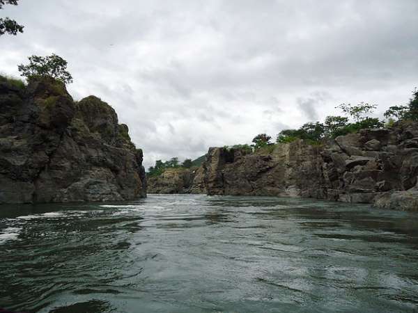 ಪ್ರತಿಭಟನೆಗಳಿಗೆ ಬಗ್ಗದ ಸರ್ಕಾರ