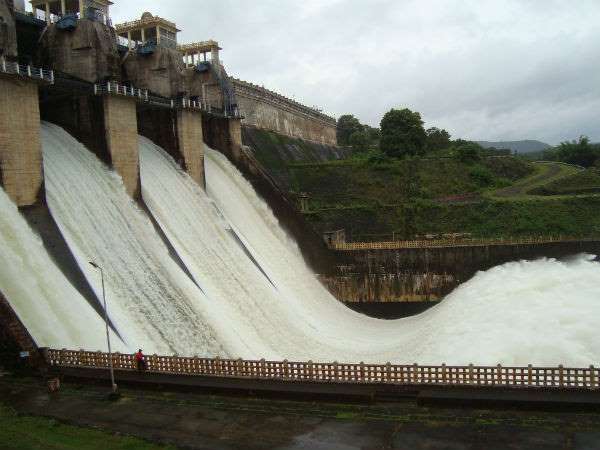 ಹಾರಂಗಿ ಜಲಾಶಯದತ್ತ ಪ್ರವಾಸಿಗರ ದಂಡು