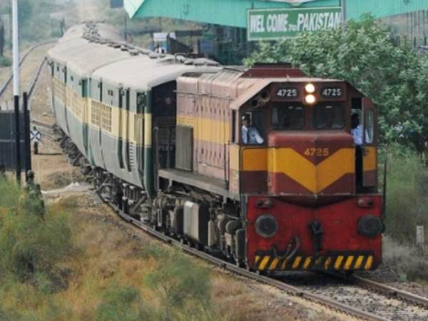 ರಜಾಕ್ ಇಂದೋರಿನವರು