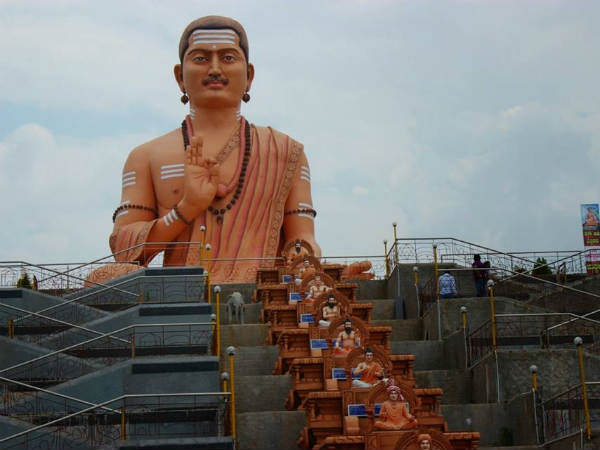ಕರ್ನಾಟಕದಲ್ಲಿ ಲಿಂಗಾಯತ ವರ್ಸಸ್ ವೀರಶೈವ