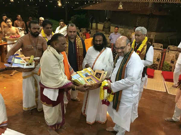 ಜ್ಯೋತಿಷಿಗಳ ಜೊತೆ ಕ್ಲೋಸ್ ಡೋರ್ ಮಾತುಕತೆ