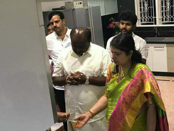 ಸರ್ಪ ಕಾಣಿಸಿಕೊಂಡಿತ್ತು