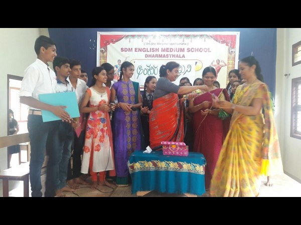 ರಿಫಿಲ್ ನಿಂದ ಗಿಡ ಮೊಳೆತು ಹೊರಕ್ಕೆ