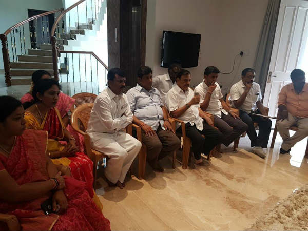 'ಕಾಂಗ್ರೆಸ್ ನವರು ಭೇಟಿ ಮಾಡಿಲ್ಲ'