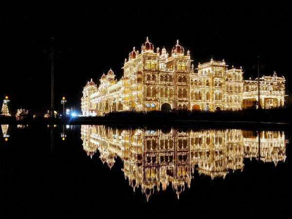 ನಿರ್ಮಾಣದ ಹಿಂದೆ ವೈಭವದ ಕಥೆ