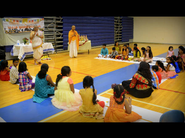 ನಕ್ಕು ನಗಿಸಿದ ತಬಲಾ ನಾಣಿ ಮತ್ತು ತಂಡ