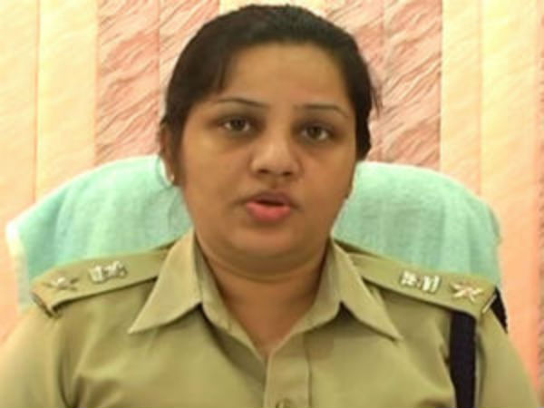 ಕಾಣದ ಕೈಗಳ ಅಡ್ಡಗಾಲು